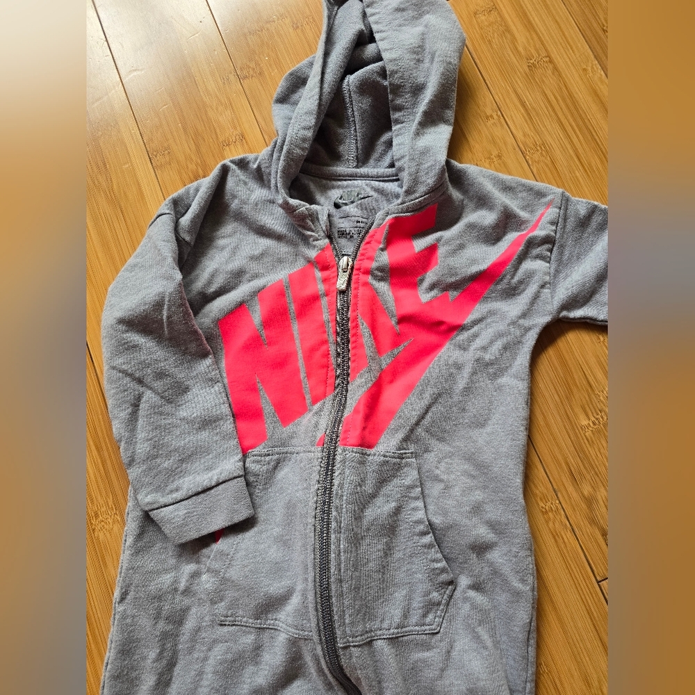 Nike Kids Hoodie in Gray and Pink